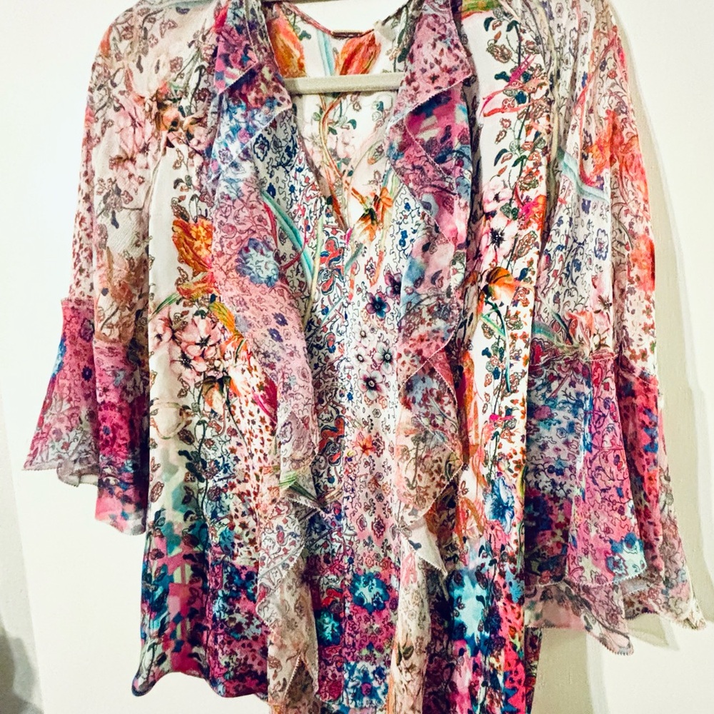 Elie Tahari Vibrant Floral Blouse